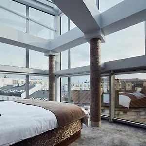 ** Aparthotel Views Polonia